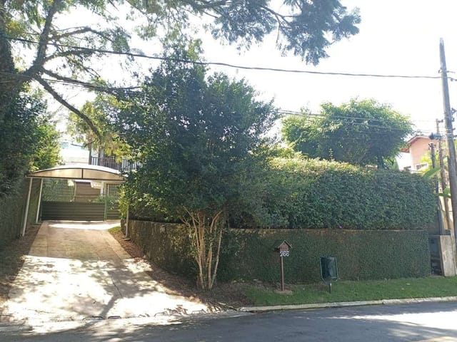 Casa com 600m² 4 quartos e 3 banheiros, à venda, no bairro Jardim do Golf I em Jandira