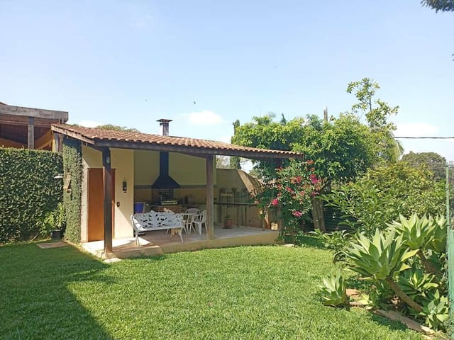 Casa com 600m² 4 quartos e 3 banheiros, à venda, no bairro Jardim do Golf I em Jandira