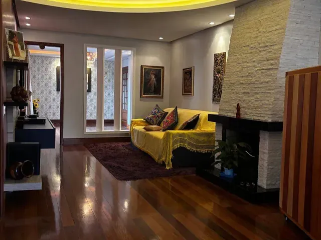 Casa 3 quartos e 3 banheiros, à venda, no bairro Pio X em Caxias do Sul