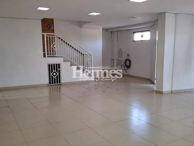 Casa com 250m² 2 quartos e 3 banheiros, à venda, no bairro Vila Monte Alegre em Paulínia