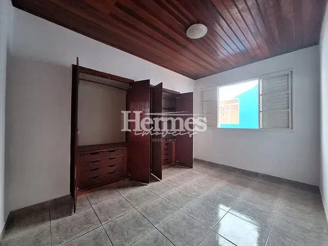 Casa com 250m² 2 quartos e 1 banheiro, à venda, no bairro Vila Monte Alegre em Paulínia