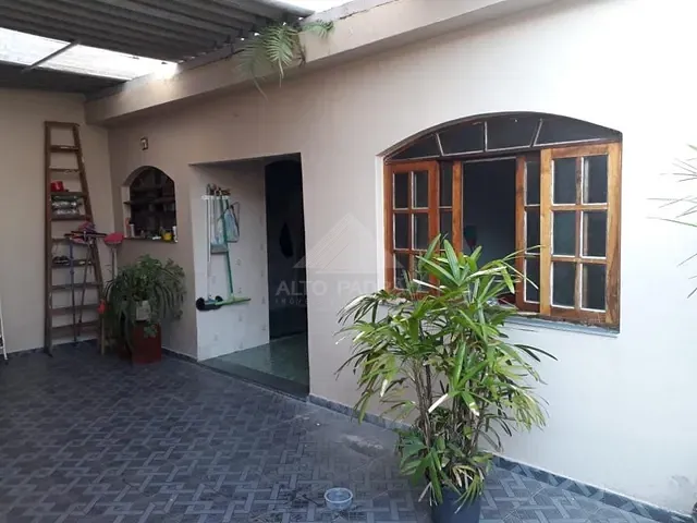 Casa com 250m² 2 quartos e 2 banheiros, à venda, no bairro Jardim Pedroso em Mauá