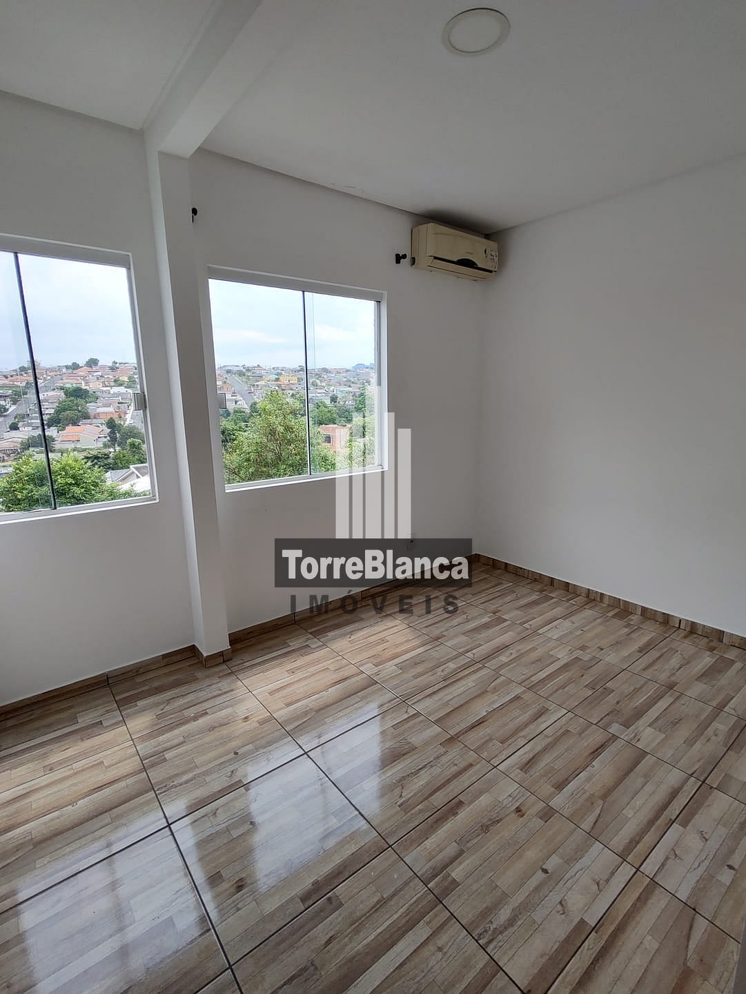 Casa à venda com 2 quartos, 75m² - Foto 9