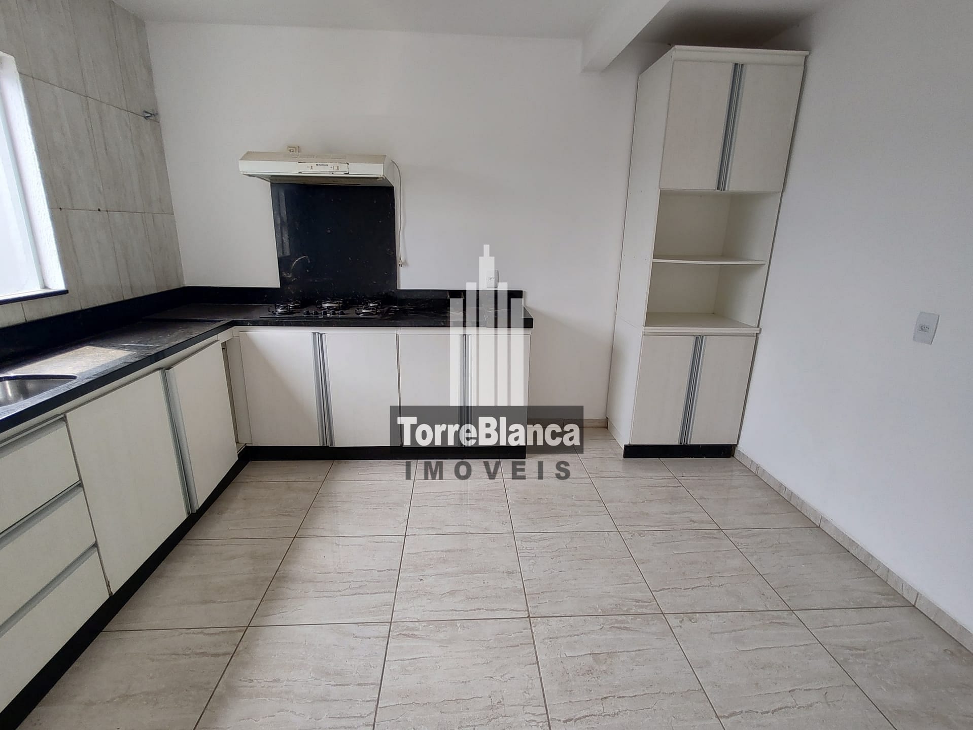 Casa à venda com 2 quartos, 75m² - Foto 15