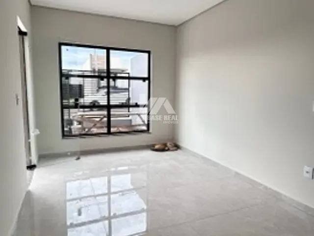 Casa 2 quartos e 1 banheiro, à venda, no bairro Industrial em Guarapuava