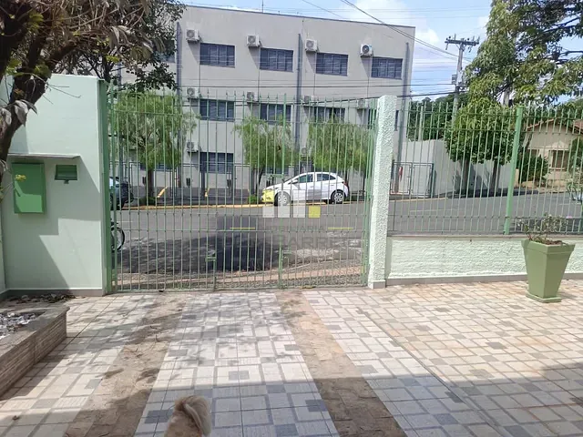 Casa com 300m² 4 quartos e 1 banheiro, à venda, no bairro Centro em Nova Odessa