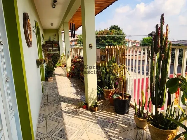Casa com 200m² 3 quartos e 2 banheiros, para alugar, no bairro Parque Santo Antonio em Jacareí