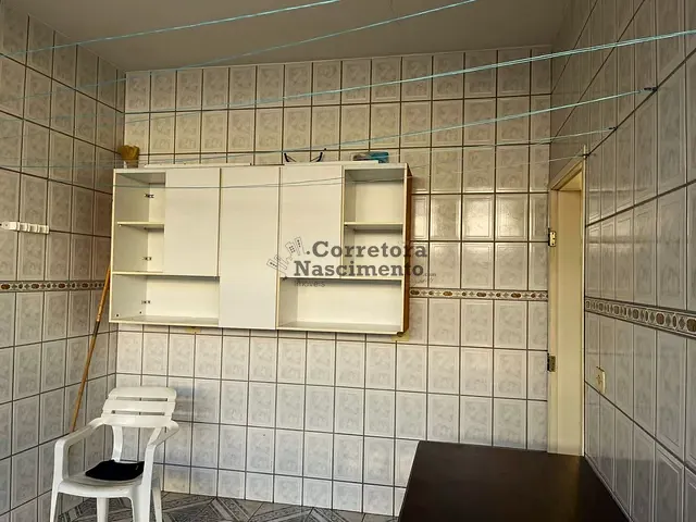 Casa com 200m² 3 quartos e 2 banheiros, para alugar, no bairro Parque Santo Antonio em Jacareí