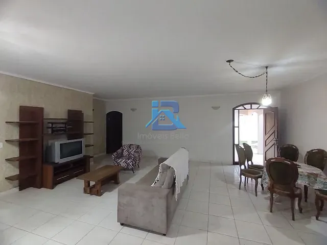 Casa com 1500m² 4 quartos e 3 banheiros, para alugar, no bairro Ville Chamonix em Itatiba