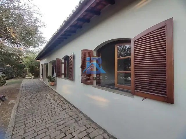 Casa com 1500m² 4 quartos e 3 banheiros, para alugar, no bairro Ville Chamonix em Itatiba