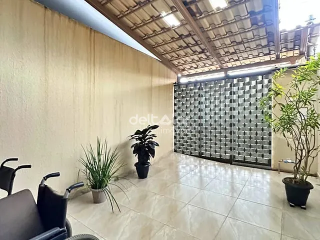 Casa com 67m² 2 quartos e 2 banheiros, à venda, no bairro Jardim dos Comerciários (Venda Nova) em Belo Horizonte