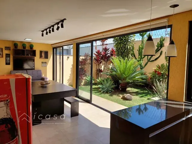Casa com 250m² 3 quartos e 5 banheiros, à venda, no bairro Condomínio Residencial Tecoara em Taubaté