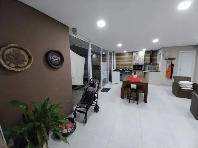 Casa com 250m² 5 quartos e 6 banheiros, à venda, no bairro Urbanova em São José Dos Campos