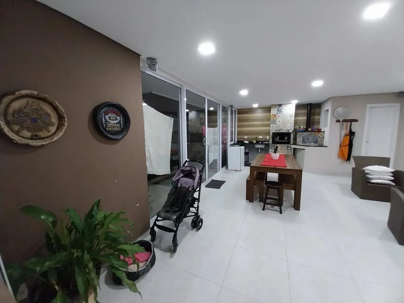 Casa, 5 quartos, 241 m² - Foto 2