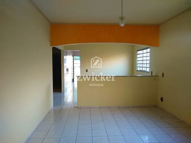 Casa com 500m² 3 quartos e 2 banheiros, à venda, no bairro Vila Honorina em Agudos
