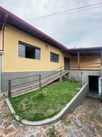 Foto do Casa - Casa para locação com 4 quartos, 3 banheiros e 6 vagas, Glória, Belo Horizonte, MG | Deltalar Imóveis