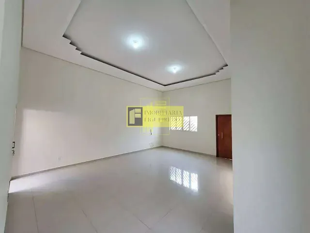 Casa 3 quartos e 4 banheiros, à venda, no bairro Parque das Amoras II em São José do Rio Preto