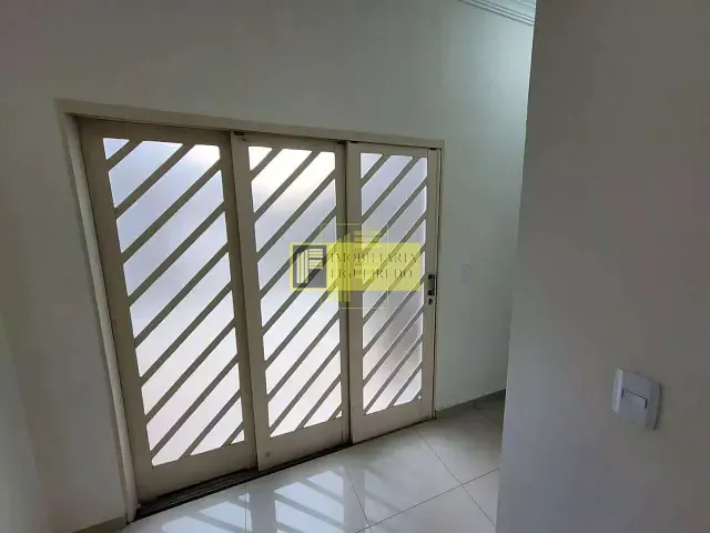 Casa 3 quartos e 4 banheiros, à venda, no bairro Parque das Amoras II em São José do Rio Preto