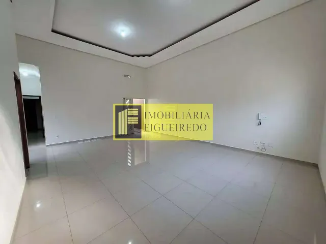 Casa 3 quartos e 4 banheiros, à venda, no bairro Parque das Amoras II em São José do Rio Preto