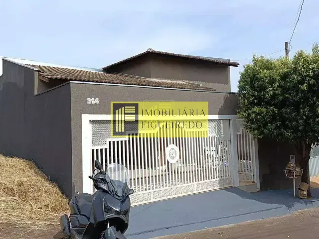 Casa 3 quartos e 4 banheiros, à venda, no bairro Parque das Amoras II em São José do Rio Preto