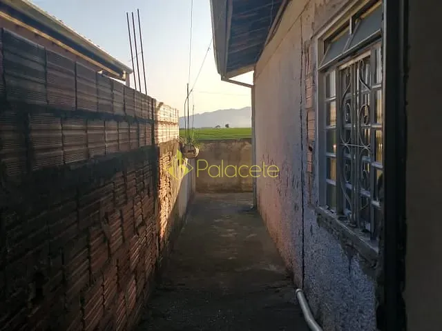 Casa com 125m² 1 quarto e 1 banheiro, à venda, no bairro Residencial Mombaça em Pindamonhangaba