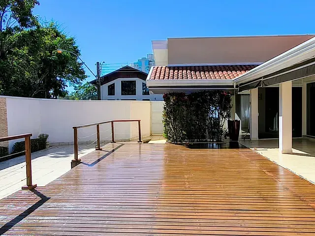 Casa com 550m² 4 quartos e 4 banheiros, à venda, no bairro Fazenda São Quirino em Campinas