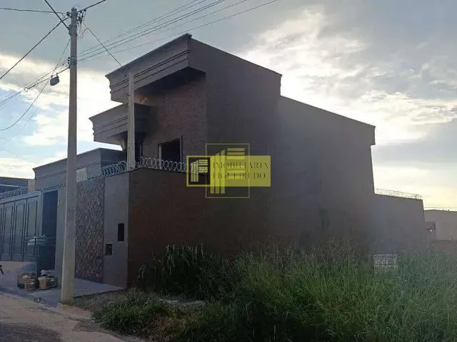 Casa 3 quartos e 3 banheiros, à venda, no bairro Centro em Bady Bassitt