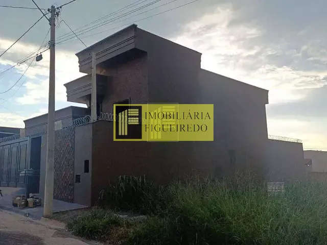 Casa 3 quartos e 3 banheiros, à venda, no bairro Centro em Bady Bassitt