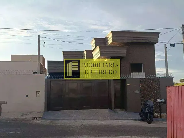 Casa 3 quartos e 3 banheiros, à venda, no bairro Centro em Bady Bassitt