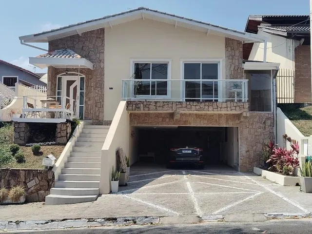 Casa com 300m² 4 quartos e 5 banheiros, à venda, no bairro Urbanova em São José Dos Campos