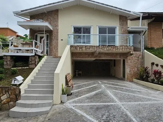 Casa com 300m² 4 quartos e 5 banheiros, à venda, no bairro Urbanova em São José Dos Campos