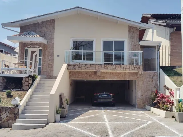 Casa com 300m² 4 quartos e 5 banheiros, à venda, no bairro Urbanova em São José Dos Campos