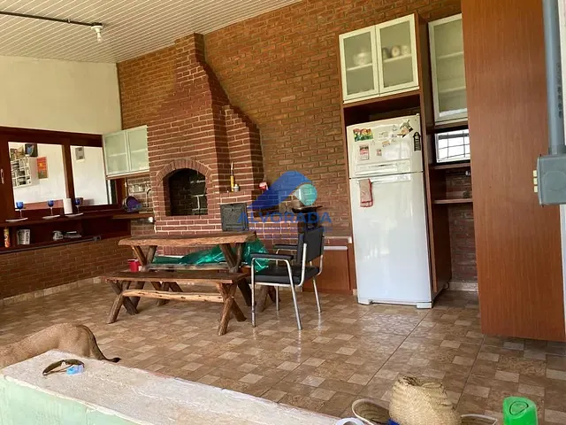 Casa com 1350m² 3 quartos e 3 banheiros, à venda, no bairro Jardim Leonor em Itatiba