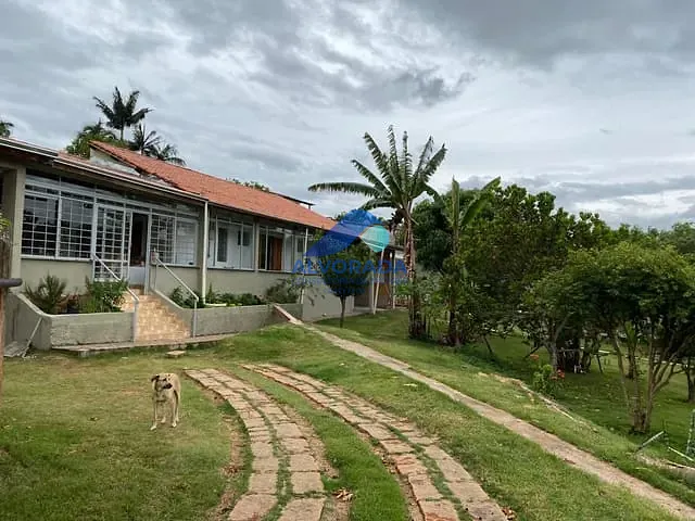 Casa com 1350m² 3 quartos e 3 banheiros, à venda, no bairro Jardim Leonor em Itatiba