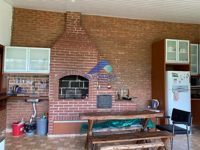 Casa com 1350m² 3 quartos e 3 banheiros, à venda, no bairro Jardim Leonor em Itatiba