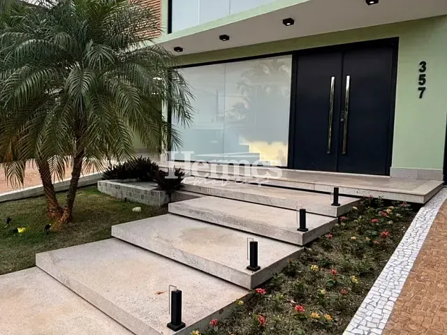Casa com 712m² 3 quartos e 5 banheiros, à venda, no bairro Jardim Ypê em Paulínia