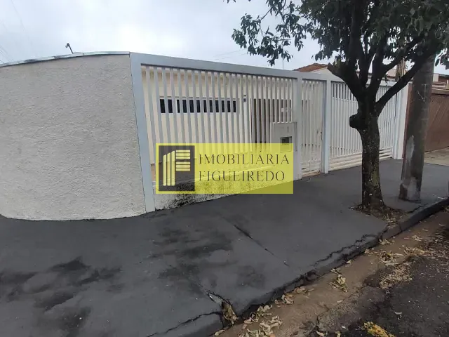 Casa 3 quartos e 2 banheiros, para alugar, no bairro Vila Curti em São José do Rio Preto