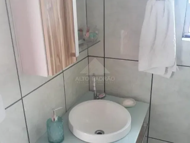 Casa com 250m² 2 quartos e 1 banheiro, à venda, no bairro Jardim Itapeva em Mauá