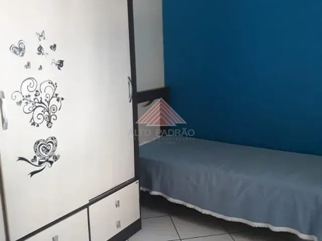 Casa com 250m² 2 quartos e 1 banheiro, à venda, no bairro Jardim Itapeva em Mauá