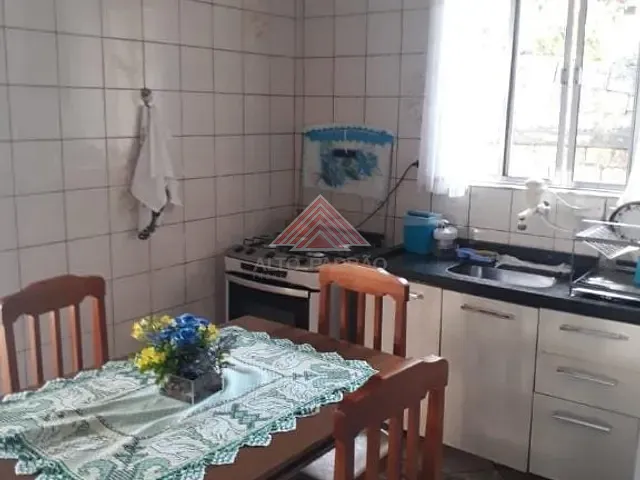 Casa com 250m² 2 quartos e 1 banheiro, à venda, no bairro Jardim Itapeva em Mauá