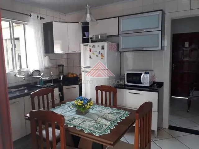 Casa com 250m² 2 quartos e 1 banheiro, à venda, no bairro Jardim Itapeva em Mauá