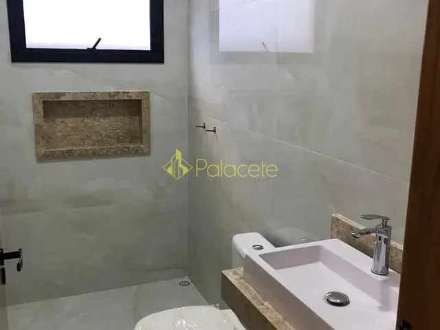Casa com 275m² 3 quartos e 3 banheiros, à venda, no bairro Santa Cruz dos Lázaros em Jacareí