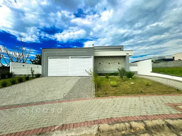 Casa com 600m² 3 quartos e 3 banheiros, à venda, no bairro Ecopark Boubon em Caçapava
