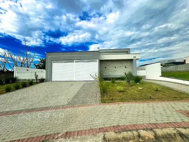 Casa com 600m² 3 quartos e 3 banheiros, à venda, no bairro Ecopark Boubon em Caçapava