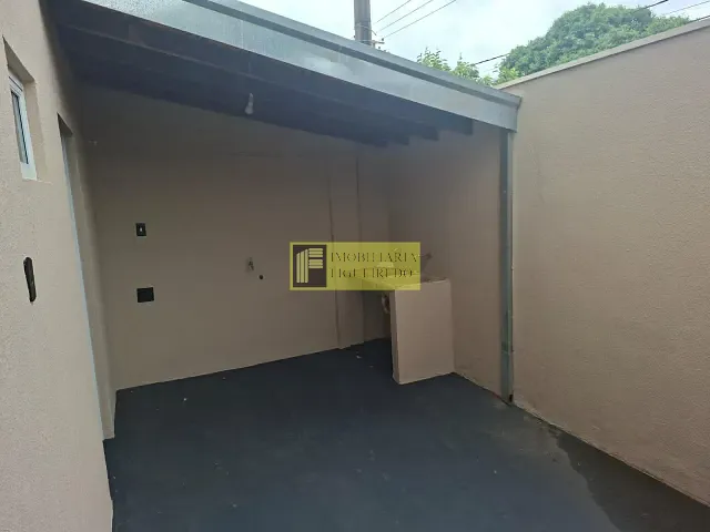 Casa 1 quarto e 2 banheiros, para alugar, no bairro Vila Ipiranga em São José do Rio Preto