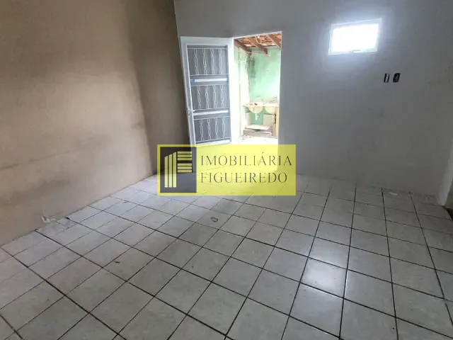 Casa 1 quarto e 2 banheiros, para alugar, no bairro Vila Ipiranga em São José do Rio Preto