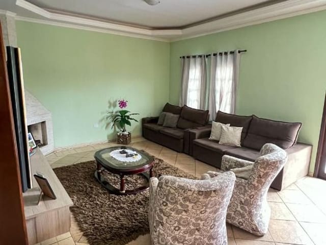 Casa com 585m² 4 quartos e 3 banheiros, à venda, no bairro Parque Nova Jandira em Jandira