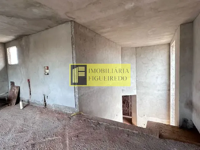 Casa 3 quartos e 5 banheiros, à venda, no bairro Condomínio Jardim Botânico em Bady Bassitt