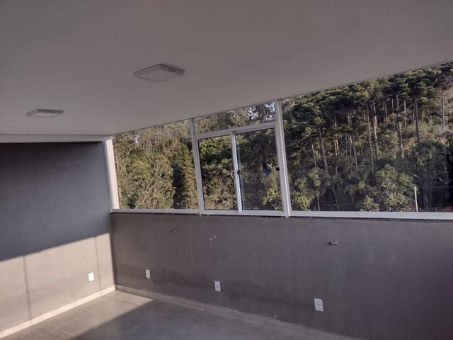 Casa com 200m² 2 quartos e 1 banheiro, à venda, no bairro Jardim Santa Paula em Cotia