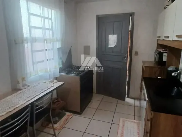 Casa 2 quartos e 1 banheiro, à venda, no bairro Boa Vista em Ponta Grossa